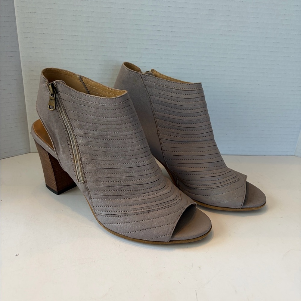Fabianelli women’s‎ beige side zip heeled sling back booties size 9